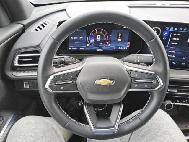 used 2025 Chevrolet Traverse car, priced at $38,999