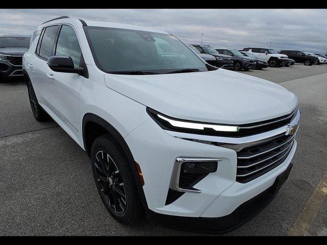used 2025 Chevrolet Traverse car, priced at $38,999