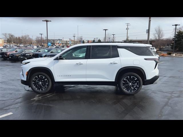 used 2025 Chevrolet Traverse car, priced at $38,928