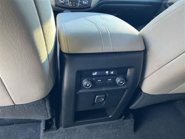 used 2023 Chevrolet Traverse car, priced at $26,599