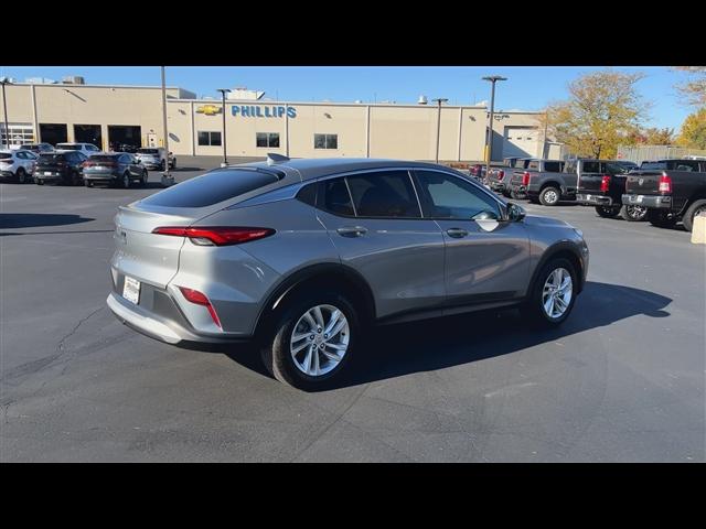 used 2024 Buick Envista car, priced at $20,960