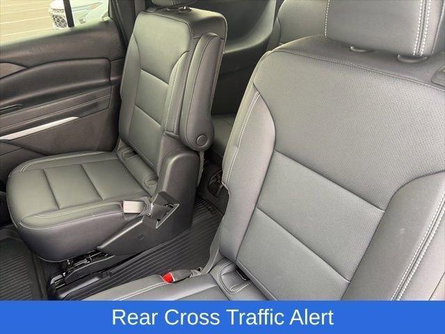 used 2025 Chevrolet Traverse car, priced at $38,899