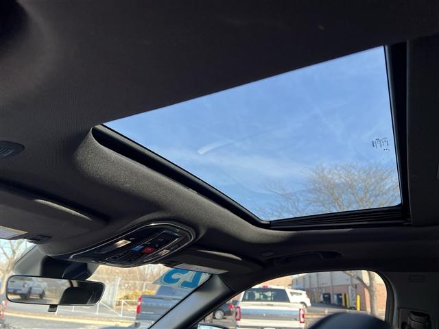 used 2025 Jeep Grand Cherokee car, priced at $35,999