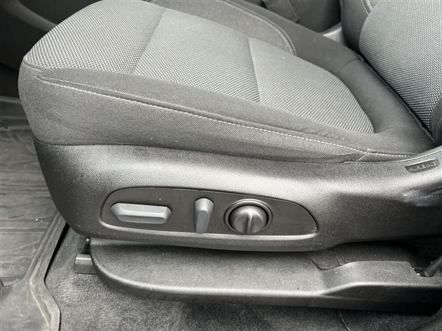 used 2023 Chevrolet Traverse car, priced at $28,999