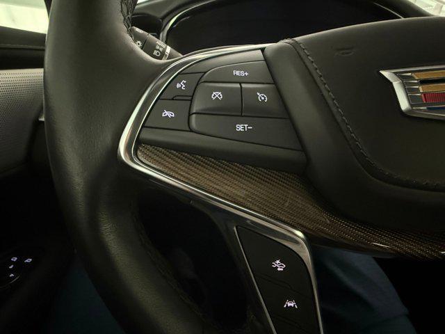 used 2022 Cadillac XT5 car, priced at $32,222