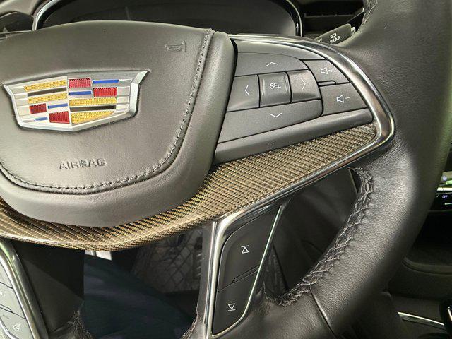 used 2022 Cadillac XT5 car, priced at $32,222