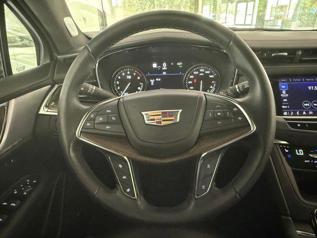 used 2022 Cadillac XT5 car, priced at $32,222