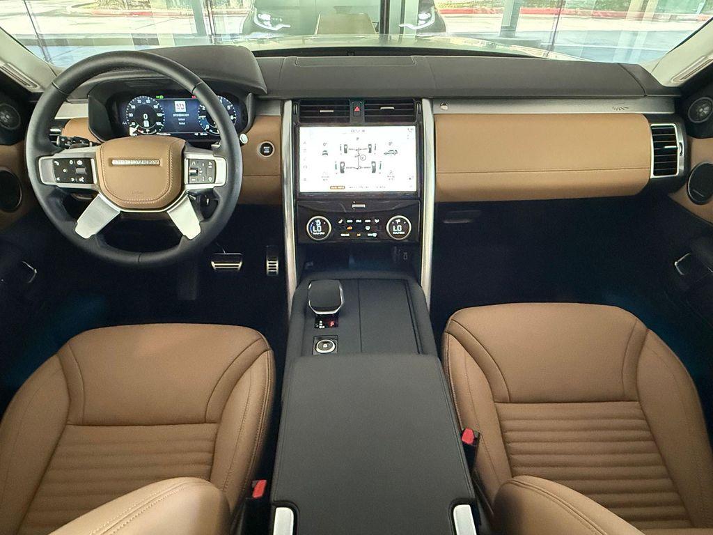 new 2026 Land Rover Discovery car, priced at $89,011