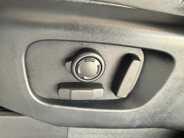 used 2019 Land Rover Discovery car, priced at $18,724