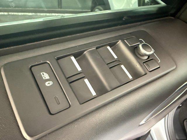 used 2019 Land Rover Discovery car, priced at $18,724