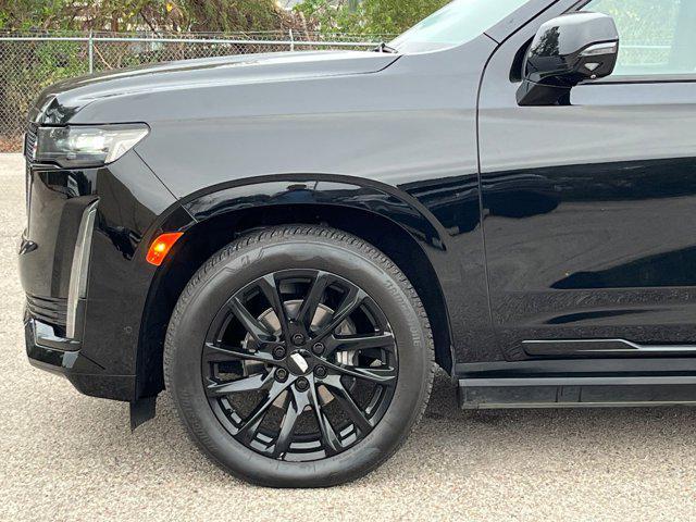 used 2022 Cadillac Escalade ESV car, priced at $68,999