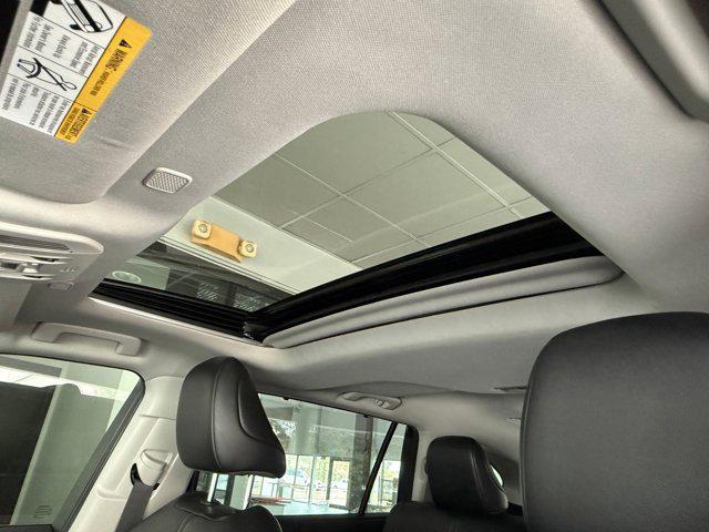 used 2023 Toyota Highlander Hybrid car, priced at $33,999