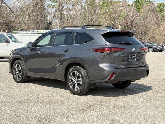 used 2023 Toyota Highlander Hybrid car, priced at $33,999