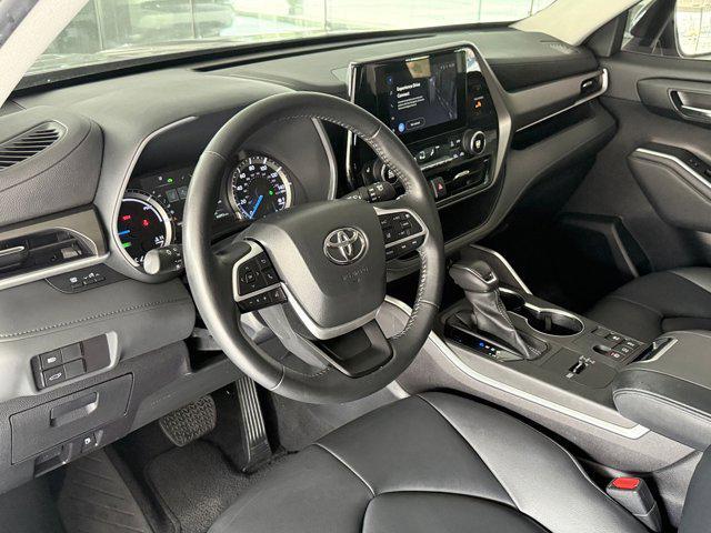 used 2023 Toyota Highlander Hybrid car, priced at $33,999