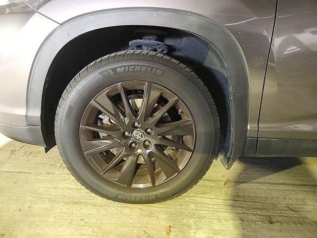 used 2019 Toyota Highlander car, priced at $25,410