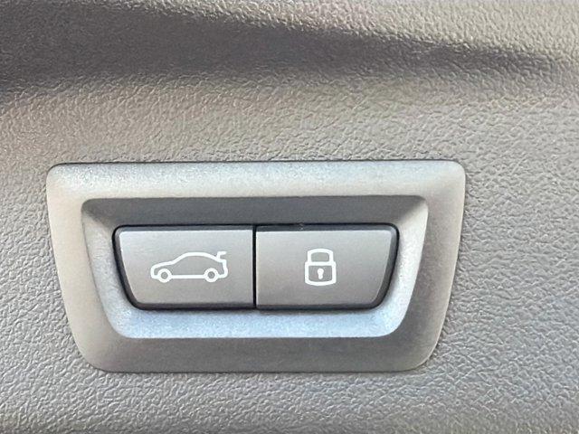 new 2026 BMW X7 car, priced at $99,025