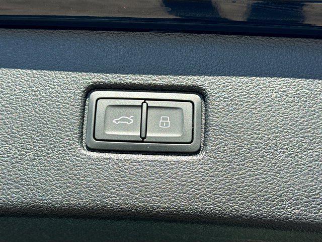 used 2025 Audi Q7 car, priced at $46,561