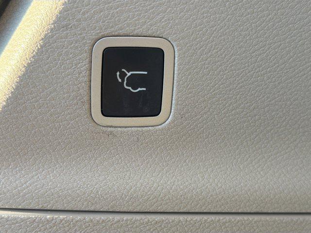 used 2022 Chrysler Pacifica car, priced at $33,587