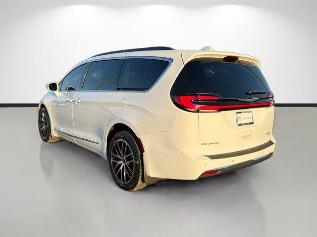 used 2022 Chrysler Pacifica car, priced at $33,587