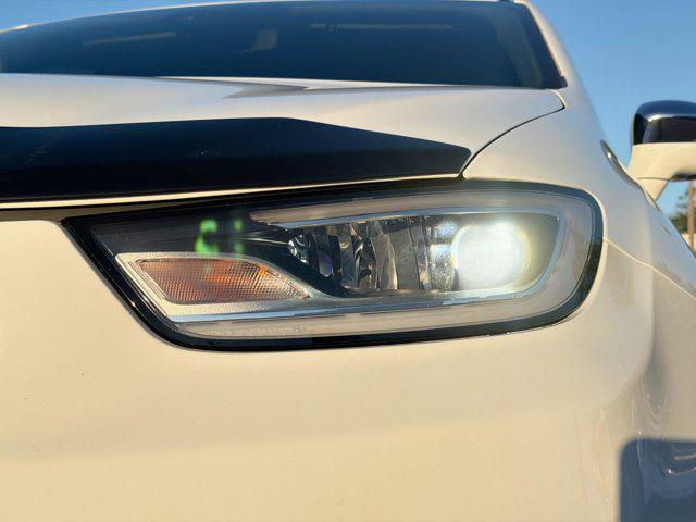 used 2022 Chrysler Pacifica car, priced at $33,587