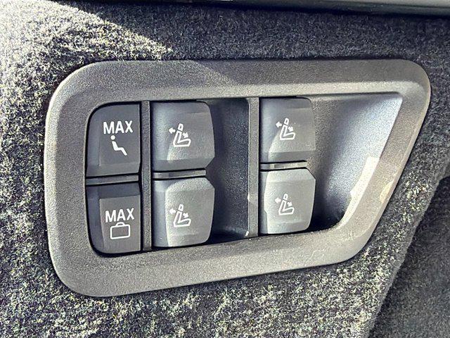 new 2026 BMW X7 car, priced at $125,050