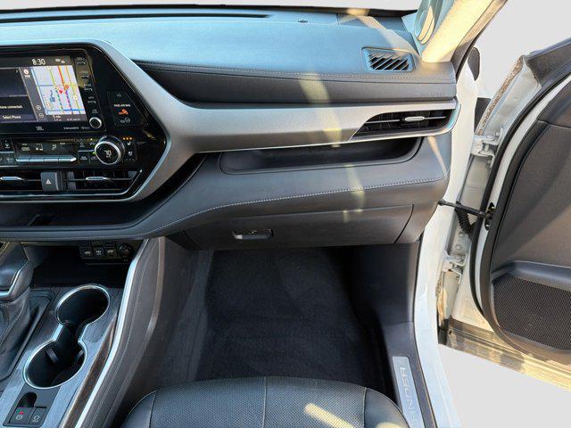 used 2021 Toyota Highlander Hybrid car, priced at $30,358