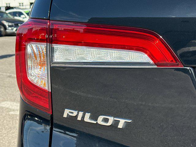 used 2021 Honda Pilot car, priced at $20,992