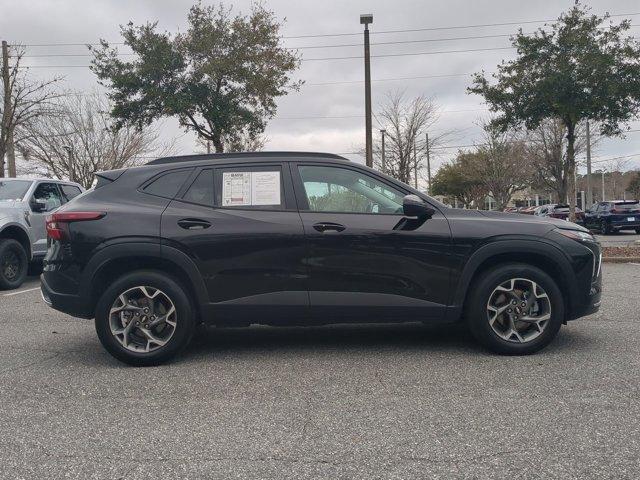 used 2025 Chevrolet Trax car, priced at $21,100