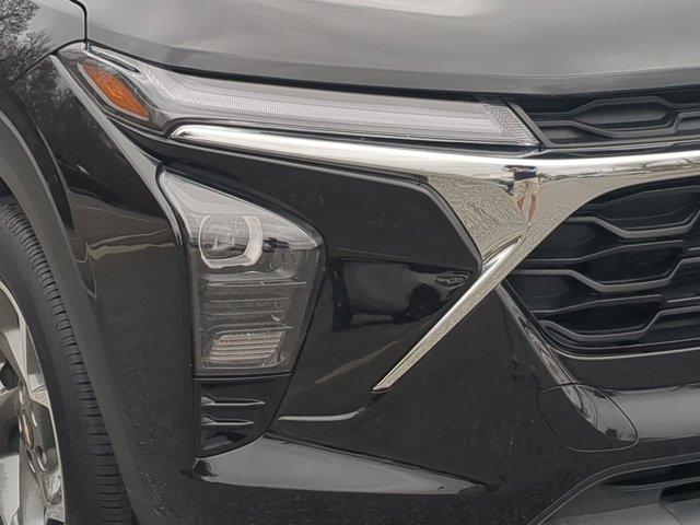 used 2025 Chevrolet Trax car, priced at $21,100