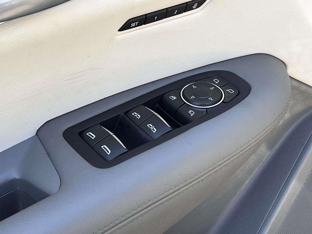 used 2025 Cadillac XT5 car, priced at $45,095
