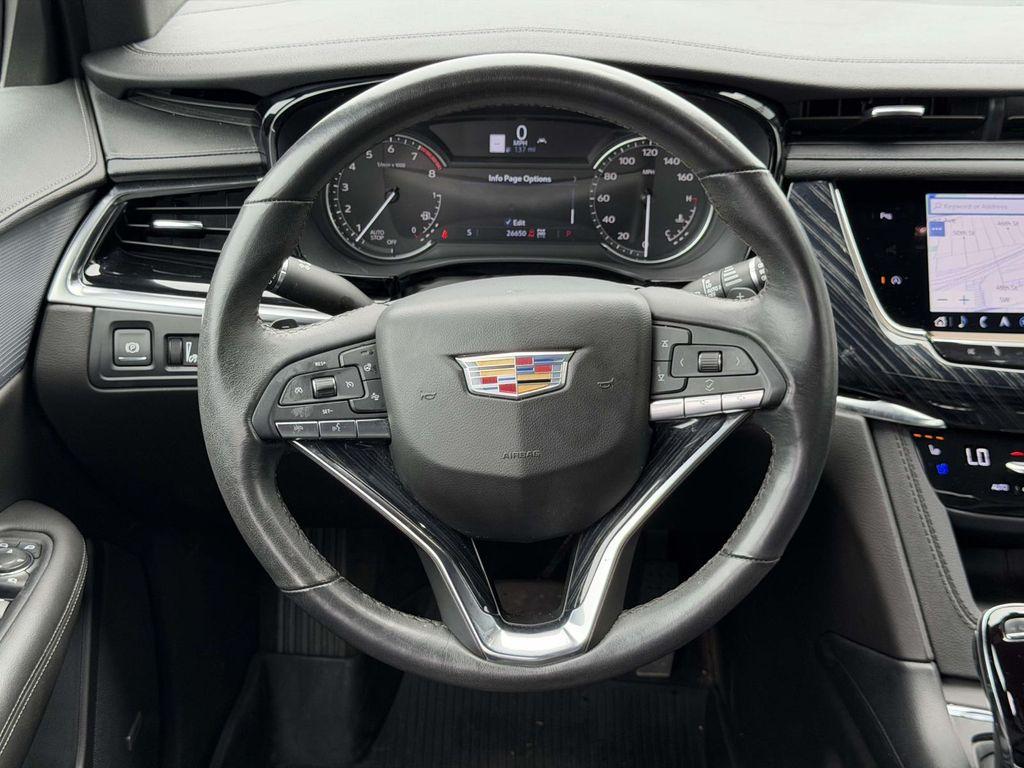 used 2024 Cadillac XT6 car, priced at $43,996