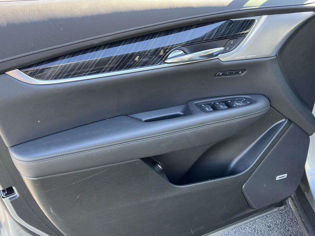 used 2025 Cadillac XT6 car, priced at $44,995