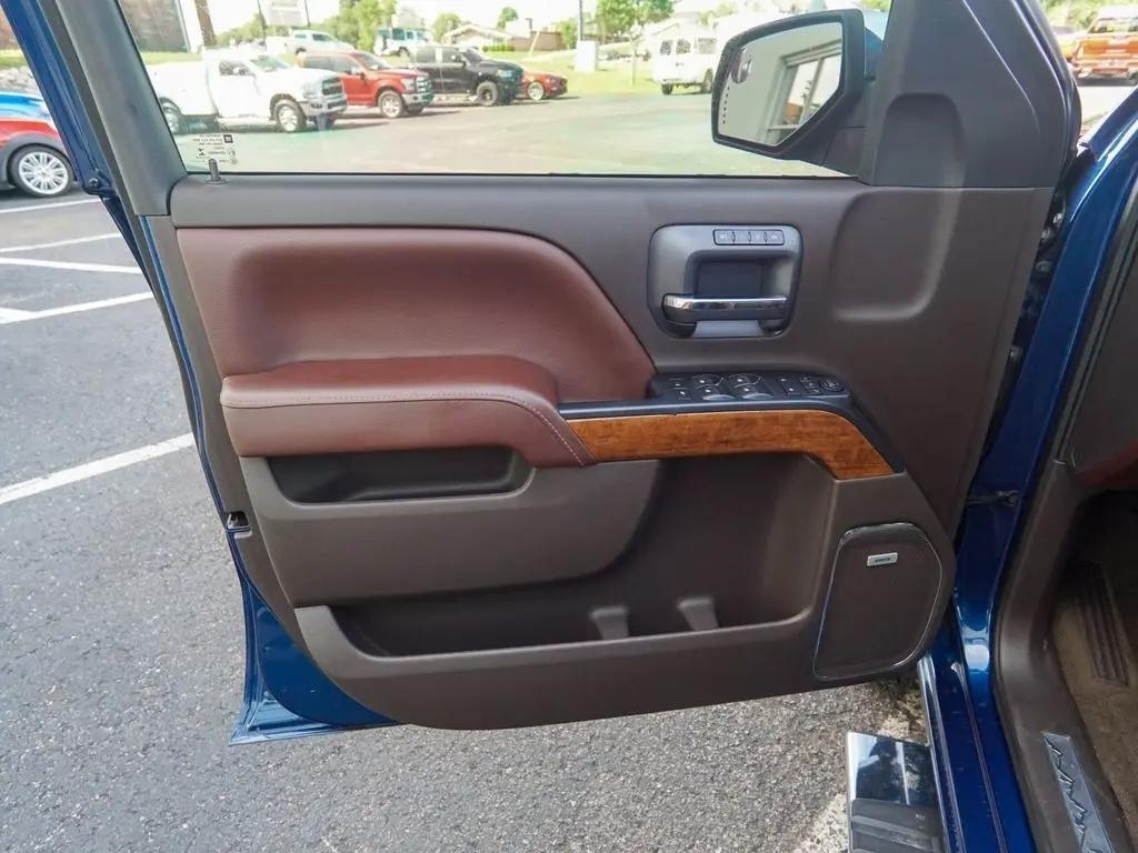 used 2018 Chevrolet Silverado 1500 car, priced at $43,744