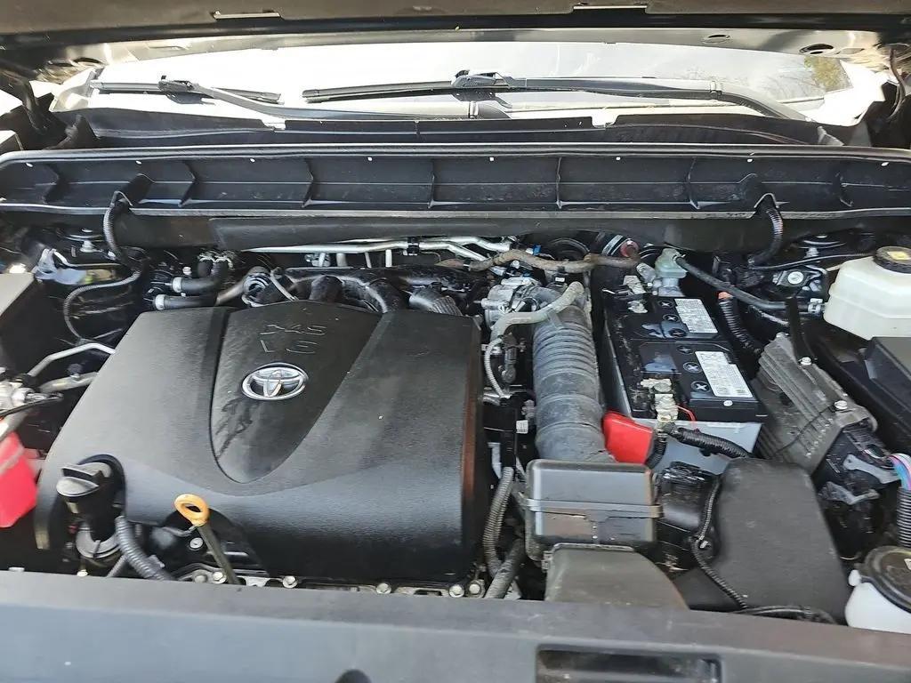 used 2021 Toyota Highlander car, priced at $34,944