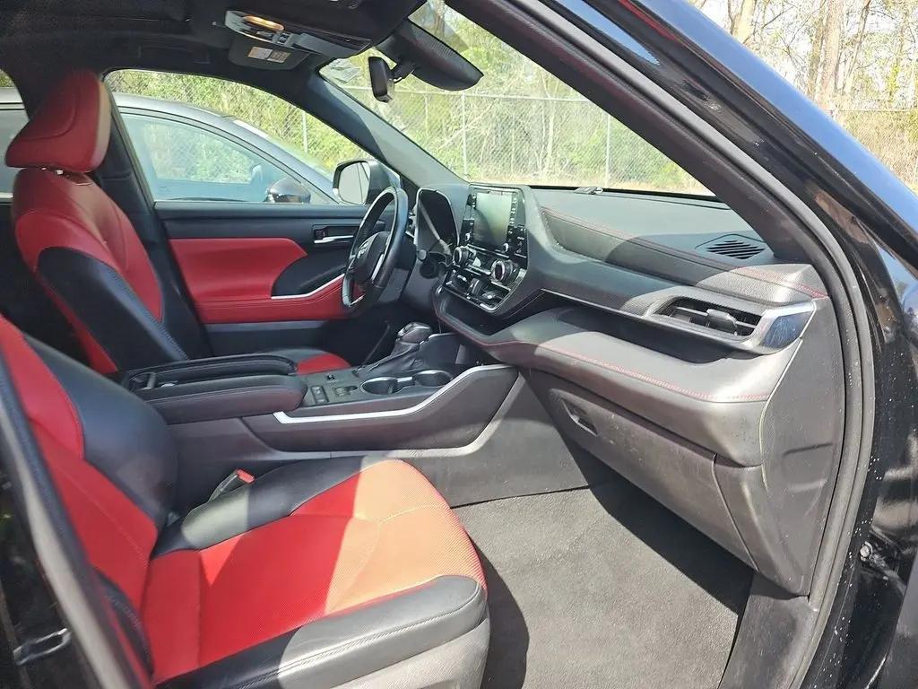 used 2021 Toyota Highlander car, priced at $34,944