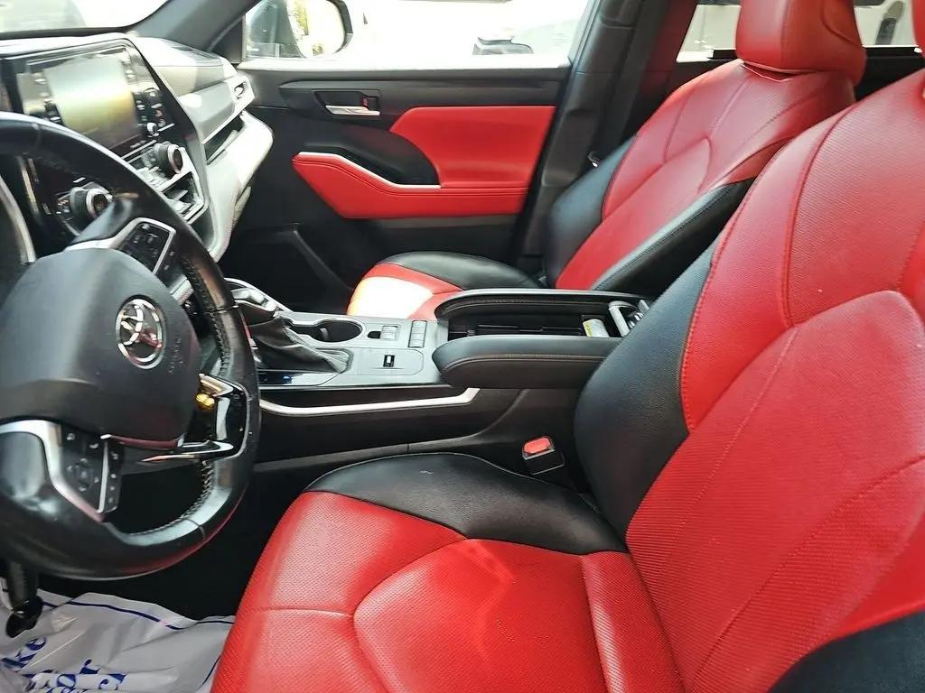 used 2021 Toyota Highlander car, priced at $34,944