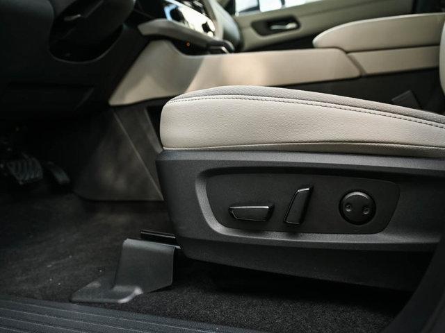 new 2025 Nissan Pathfinder car, priced at $39,399