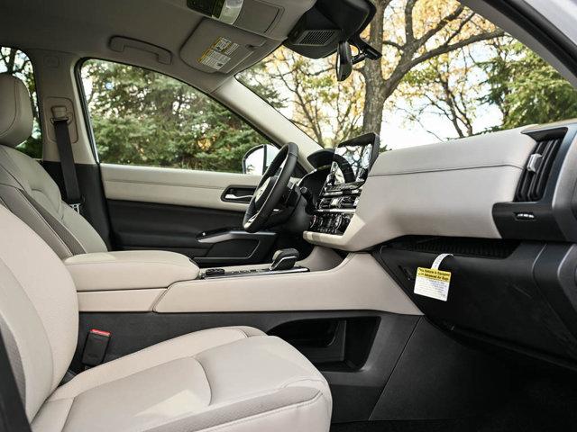 new 2025 Nissan Pathfinder car, priced at $39,399