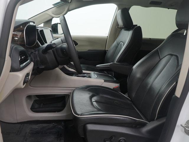 used 2024 Chrysler Pacifica car, priced at $30,998