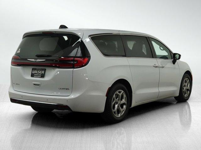used 2024 Chrysler Pacifica car, priced at $30,998