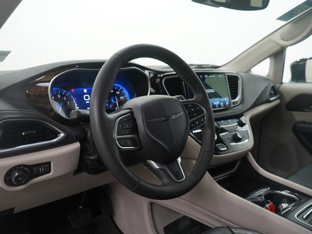 used 2024 Chrysler Pacifica car, priced at $30,998