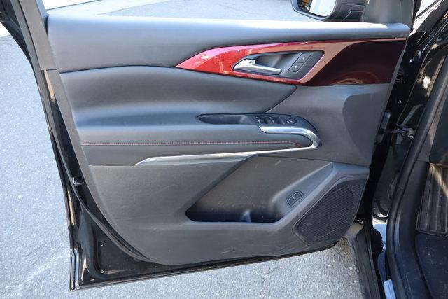 used 2024 Chevrolet Traverse car, priced at $44,994