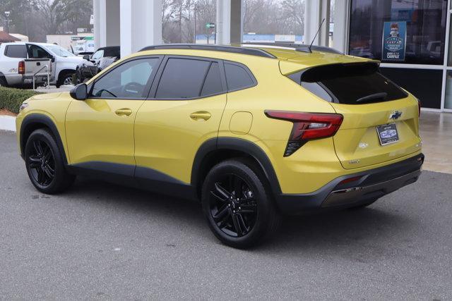 used 2024 Chevrolet Trax car, priced at $24,106