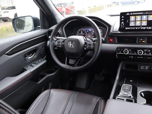 used 2025 Honda Pilot car, priced at $49,886