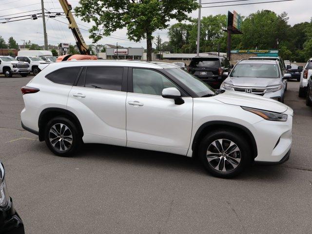 used 2024 Toyota Highlander car, priced at $38,383