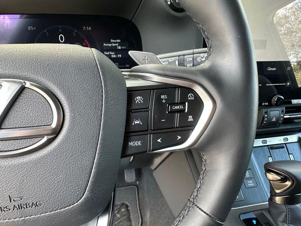 used 2025 Lexus GX 550 car, priced at $87,995