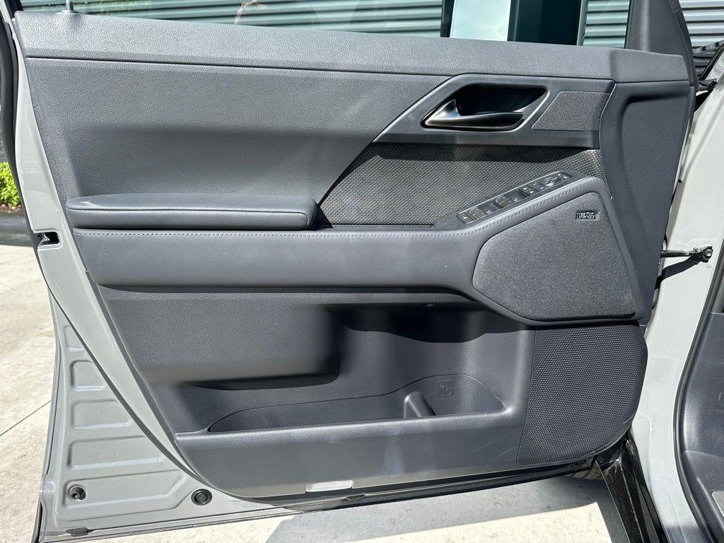 used 2025 Lexus GX 550 car, priced at $87,995