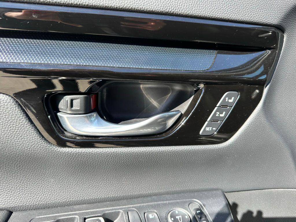 used 2023 Honda CR-V Hybrid car, priced at $30,495