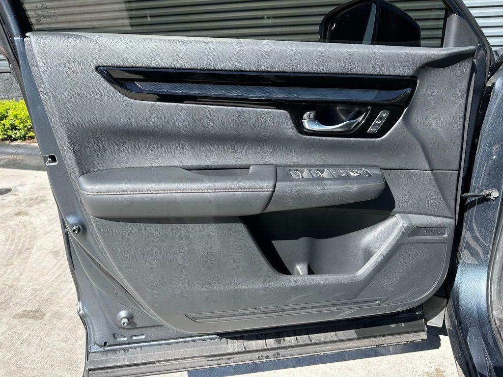 used 2023 Honda CR-V Hybrid car, priced at $30,495