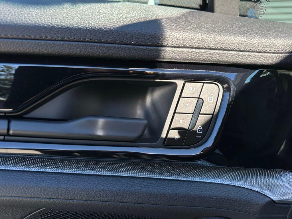 new 2026 Porsche Panamera car, priced at $142,080
